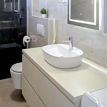 Σπίτι διακοπών Awesome In Policnik