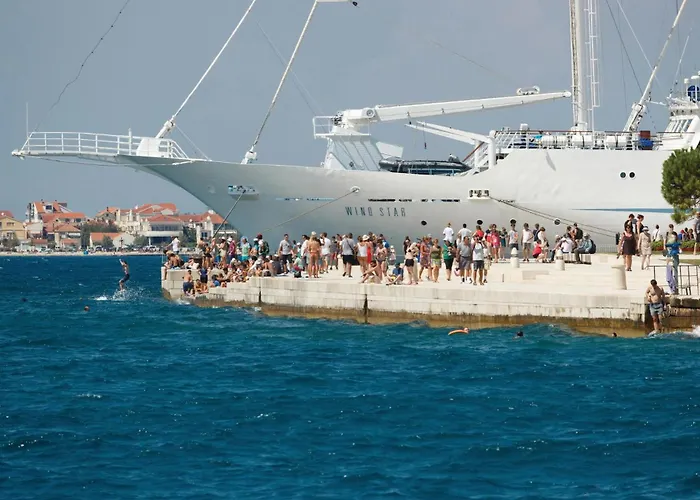 Awesome In Σπίτι διακοπών Policnik